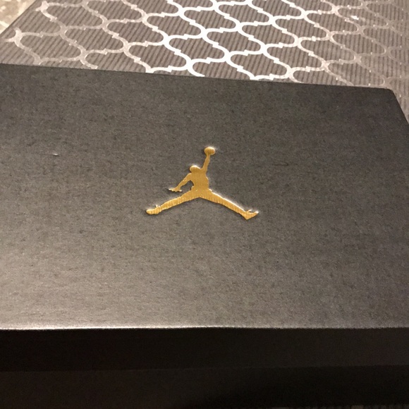 Jordan Stay Loyal Size 9. Barley worn and bottom look like new - Picture 3 of 7
